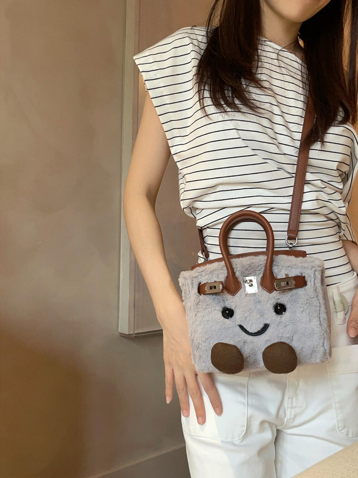 Cute cartoon smiling plush crossbody bag